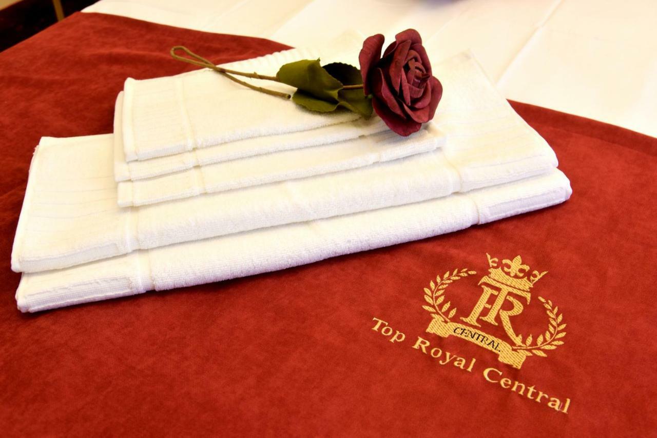 Royal Guest house *